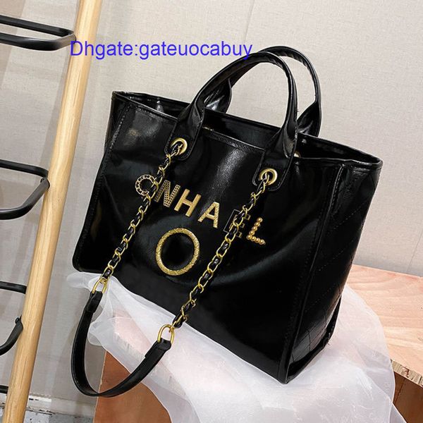 designer luxury classic handbags women's beach bags brand ch metal badge tote bag small mini evening handbag female capacity large leat, Black;red
designer luxury classic handbags women's beach bags brand ch metal badge tote bag small mini evening handbag female capacity large leat, Black;red