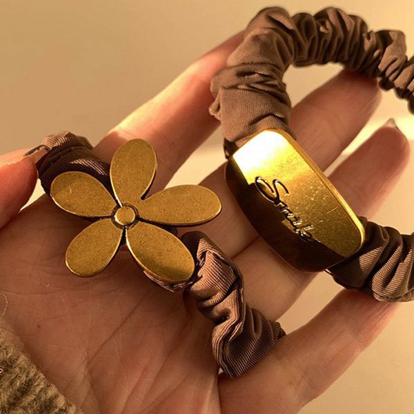 pony tails holder happy like flower mid-ancient super elastic cute hair string elegant womens simple alloy high-grade versatile large intest, Golden;silver
pony tails holder happy like flower mid-ancient super elastic cute hair string elegant womens simple alloy high-grade versatile large intest, Golden;silver