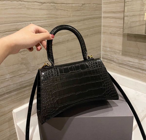 luxury designer hourglass bag crocodile pattern ladies handbag leather hour glass women totes classic crossbody tote hi6l
luxury designer hourglass bag crocodile pattern ladies handbag leather hour glass women totes classic crossbody tote hi6l