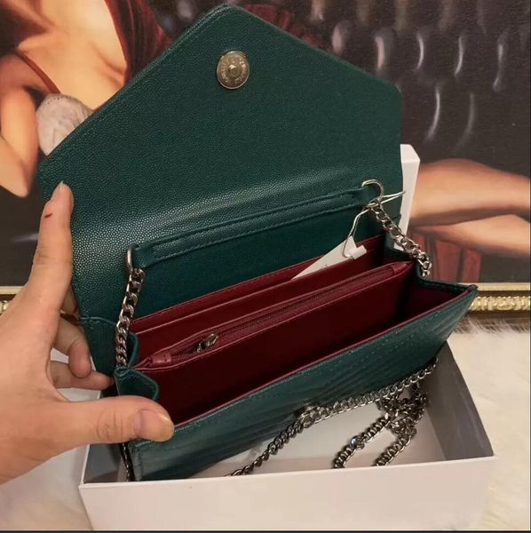 2022 fashion women famous casual designer messenger bag women cross body chain bag handbag satchel purse cosmetic bags, Red;black
2022 fashion women famous casual designer messenger bag women cross body chain bag handbag satchel purse cosmetic bags, Red;black