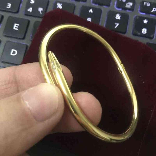 gold silver titanium steel classic bangle nail punk bracelet wedding inlay diamond women and men love jewelry gift with red dust bag, Black
gold silver titanium steel classic bangle nail punk bracelet wedding inlay diamond women and men love jewelry gift with red dust bag, Black