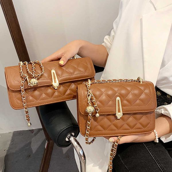 yuchengbags 2022pu leather chain small square bags for women 2021 new fashion lady crossbody bag designer brand trend shoulder bags q0826
yuchengbags 2022pu leather chain small square bags for women 2021 new fashion lady crossbody bag designer brand trend shoulder bags q0826
