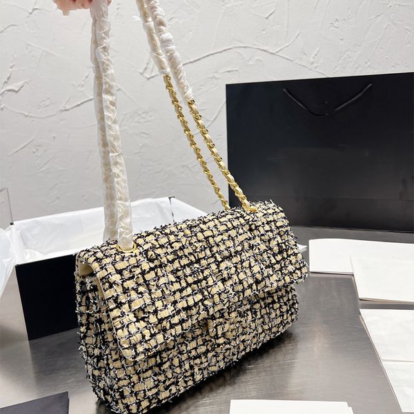 french brand luxury shoulder designer bag classic quilted woolen chain bag women's clutch flap totes handbag double letter wallet check
french brand luxury shoulder designer bag classic quilted woolen chain bag women's clutch flap totes handbag double letter wallet check