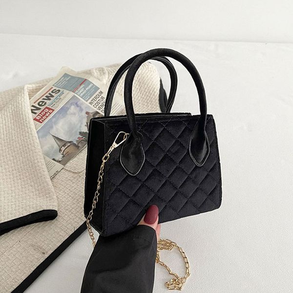 single shoulder bag women bags fashion handbag vintage velvet messenger small square bag plain diamond lattice chain purse high quality
single shoulder bag women bags fashion handbag vintage velvet messenger small square bag plain diamond lattice chain purse high quality