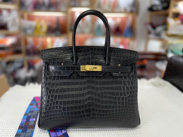 10a class totes bag imported ladies handmade crocodile ostrich print cowhide totes bag with beeswax stitching
10a class totes bag imported ladies handmade crocodile ostrich print cowhide totes bag with beeswax stitching