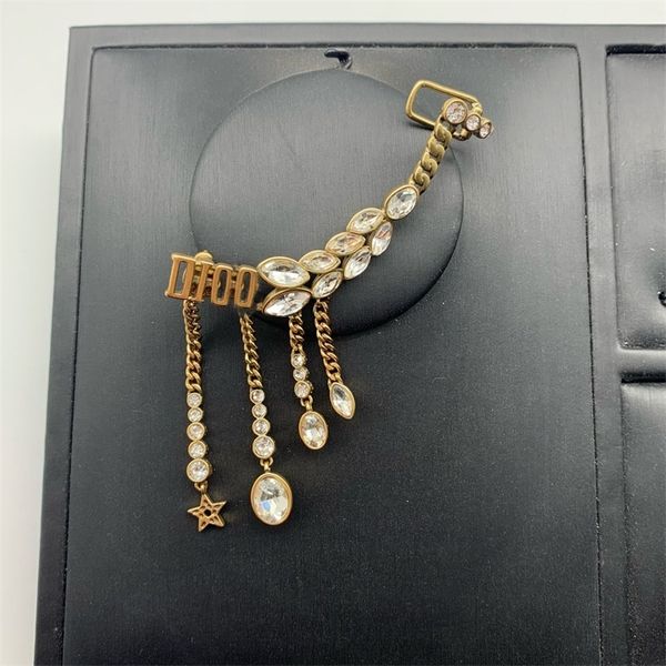 10% off jewelry the new letter tassel wheat ear ring female fashion net red earbone clip, Golden
10% off jewelry the new letter tassel wheat ear ring female fashion net red earbone clip, Golden