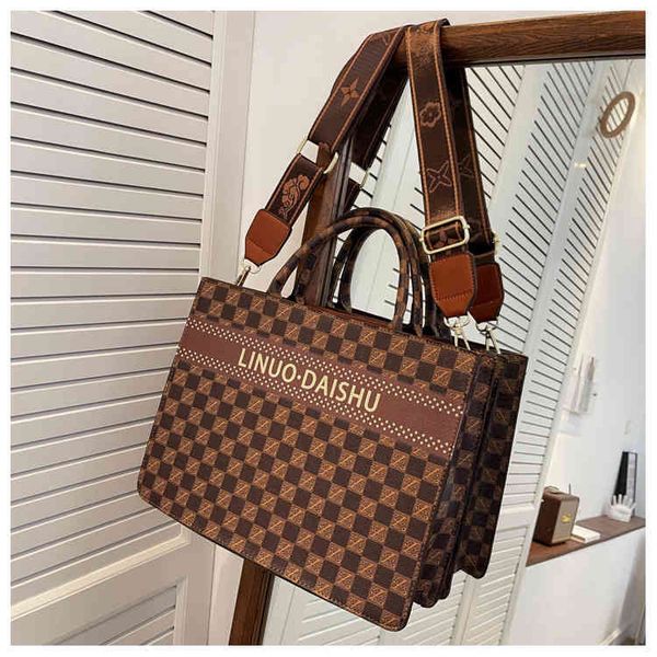 handbags high capacity women's bag 2022 style shoulder advanced sense checkerboard handbag commuter fashion tote, Black;red
handbags high capacity women's bag 2022 style shoulder advanced sense checkerboard handbag commuter fashion tote, Black;red