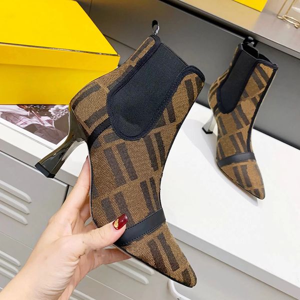 luxury designer women boots fashion pointed toe real leather prints 5.5 8.5cm high heels ankle booties winter party shoes eu41, Black
luxury designer women boots fashion pointed toe real leather prints 5.5 8.5cm high heels ankle booties winter party shoes eu41, Black