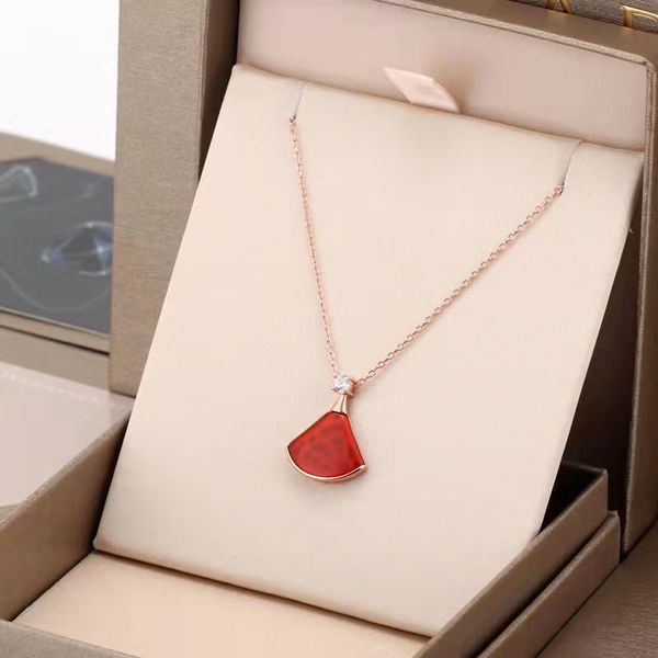 luxury designer fan-shaped pendant necklaces jewelry for women fashion designers full diamond steel pendants necklace men birthday gifts, Silver
luxury designer fan-shaped pendant necklaces jewelry for women fashion designers full diamond steel pendants necklace men birthday gifts, Silver