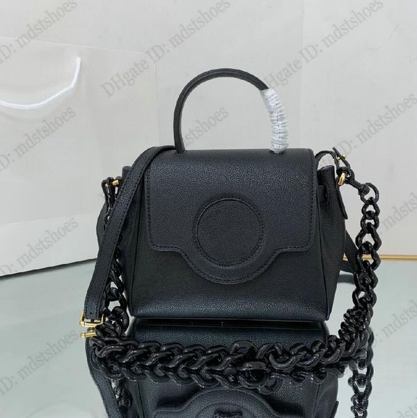 lamedusa designers womens shoulder bag plain leather luxurys handbag fashion flap bags designer cross body
lamedusa designers womens shoulder bag plain leather luxurys handbag fashion flap bags designer cross body