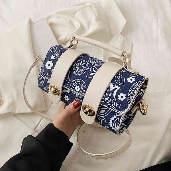 red new summer msenger style portable small 2022 luxury brand fashion design versatile ladies bags
red new summer msenger style portable small 2022 luxury brand fashion design versatile ladies bags
