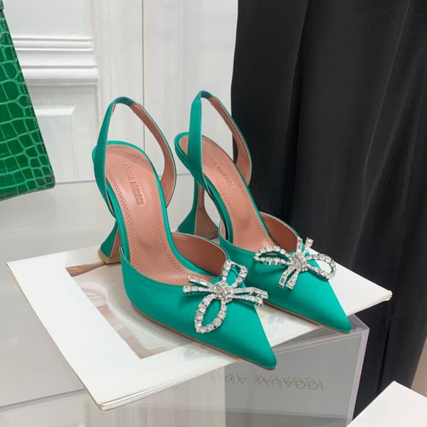 amina muaddi womens sandals leather sole designer high heels 10cm crystal bow diamond chain decoration banquet women green silk wedding form, Black
amina muaddi womens sandals leather sole designer high heels 10cm crystal bow diamond chain decoration banquet women green silk wedding form, Black