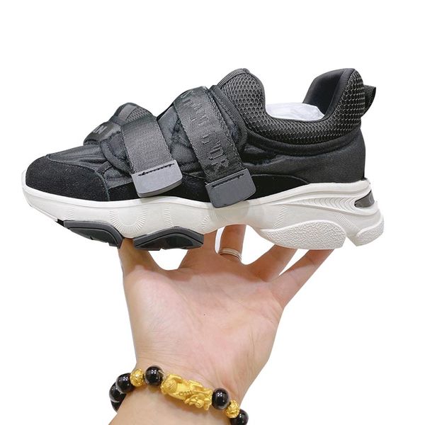 2022ss womens running shoes designer embroidered letters sneaker woman sport skate platform sneakers breathable retro casual shoes fashion f
2022ss womens running shoes designer embroidered letters sneaker woman sport skate platform sneakers breathable retro casual shoes fashion f
