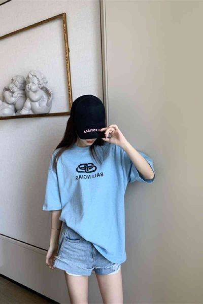 balenciga designer t-shirts paris fashion spring and summer new buckle b family haze blue printed letter loose short sleeve men's women, White
balenciga designer t-shirts paris fashion spring and summer new buckle b family haze blue printed letter loose short sleeve men's women, White