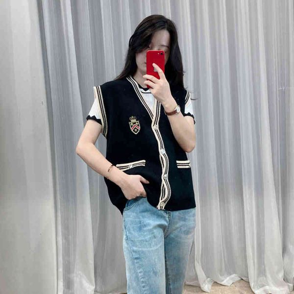 women's tanks camis family autumn and winter women's wear classic letter badge v-neck loose college style contrast color vest kn, White
women's tanks camis family autumn and winter women's wear classic letter badge v-neck loose college style contrast color vest kn, White