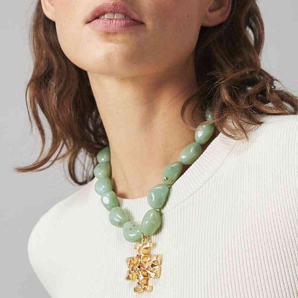 2022 new fashion designer jewelry autumn necklace resin beads proprietary brass plated buckle hollow out pendant wind jewelry, Silver
2022 new fashion designer jewelry autumn necklace resin beads proprietary brass plated buckle hollow out pendant wind jewelry, Silver