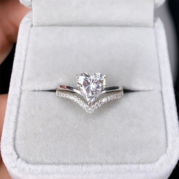 delicate silver color white zircon crystal heart rings for women fashion bridal engagement wedding ring set jewelrt gift 220719
delicate silver color white zircon crystal heart rings for women fashion bridal engagement wedding ring set jewelrt gift 220719