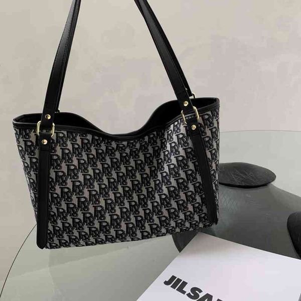 large capacity embroidered shopping bag tote portable women's fashion single shoulder messenger female bags
large capacity embroidered shopping bag tote portable women's fashion single shoulder messenger female bags