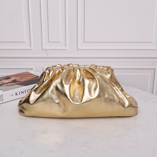 wholesale 7 star real leather evening bags genuine cowhie gold color it cloud bag bigsize silver party wallets purse
wholesale 7 star real leather evening bags genuine cowhie gold color it cloud bag bigsize silver party wallets purse