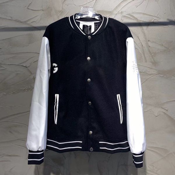 22 ss autumn and winter luxurys designers jacket thick hoodies couples casual pullover long sleeve street sweatshirts black khaki sweatshirt
22 ss autumn and winter luxurys designers jacket thick hoodies couples casual pullover long sleeve street sweatshirts black khaki sweatshirt