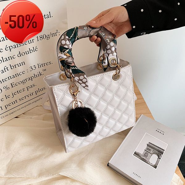 fashion luxury designerdai fei handbag 2022 new korean lingge mini scarf ball small single shoulder messenger bag
fashion luxury designerdai fei handbag 2022 new korean lingge mini scarf ball small single shoulder messenger bag