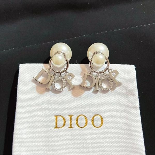 ornament charm earring pearl letter earrings simple temperament female earrings trendy female o-word diamond earrings, Golden
ornament charm earring pearl letter earrings simple temperament female earrings trendy female o-word diamond earrings, Golden