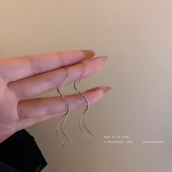 real gold plating korean ins wavy ear threads personality elegant tassel earrings long design net red simple earrings, Golden
real gold plating korean ins wavy ear threads personality elegant tassel earrings long design net red simple earrings, Golden