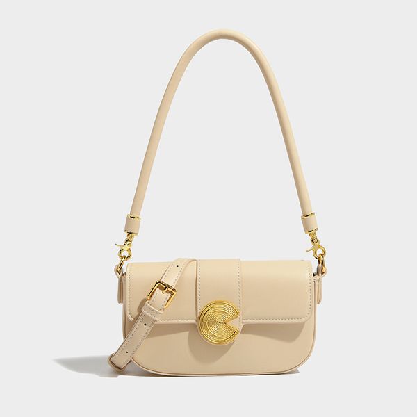 pink baby girl shopping bag bageutte fashion desiner crossbody with metallic buckle and thick strap
pink baby girl shopping bag bageutte fashion desiner crossbody with metallic buckle and thick strap