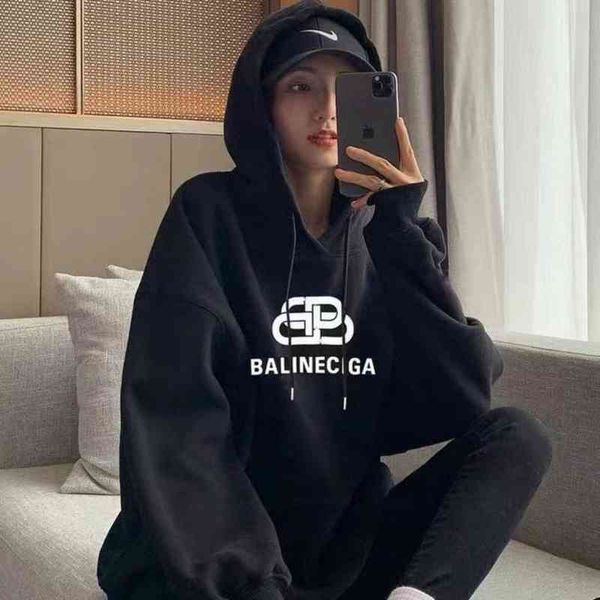 qry6 b home plush lock letter sweater men's and women's winter new loose long sleeve hooded jacket, Black
qry6 b home plush lock letter sweater men's and women's winter new loose long sleeve hooded jacket, Black