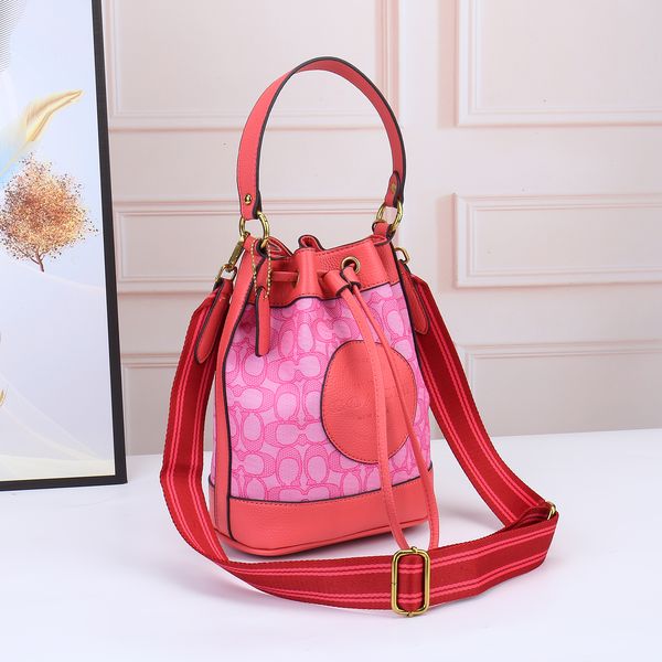 luxury designers handbag tote shoulder clutch bags crossbody shopping bag purses letters flowers floral one handle wallet backpack women han, Red;black
luxury designers handbag tote shoulder clutch bags crossbody shopping bag purses letters flowers floral one handle wallet backpack women han, Red;black