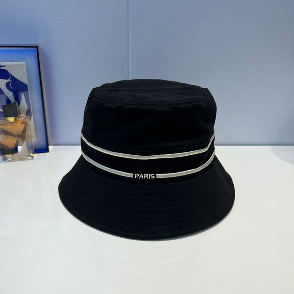 luxury designers bucket hat classic style fashion sunshade hat fisherman hats for men and women trendy going out must be great very good, Blue;gray
luxury designers bucket hat classic style fashion sunshade hat fisherman hats for men and women trendy going out must be great very good, Blue;gray