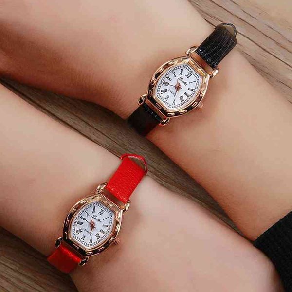new fashion korean wine barrel women's small simple belt watch elegant student watch, Slivery;golden
new fashion korean wine barrel women's small simple belt watch elegant student watch, Slivery;golden