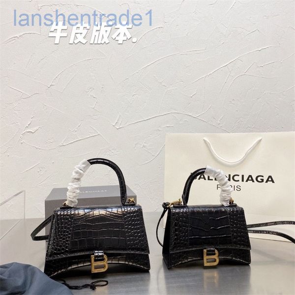 classic designer handbags bal bags 2022 home b hourglass bag crocodile pattern pure cowhide single shoulder messenger portable fashion ne
classic designer handbags bal bags 2022 home b hourglass bag crocodile pattern pure cowhide single shoulder messenger portable fashion ne