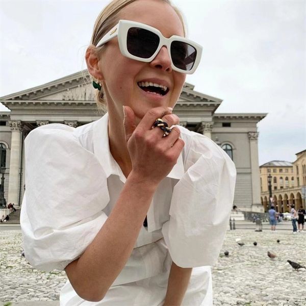 sunglasses b personalized box women's fashion net red same sunglasses bv1030, White;black
sunglasses b personalized box women's fashion net red same sunglasses bv1030, White;black
