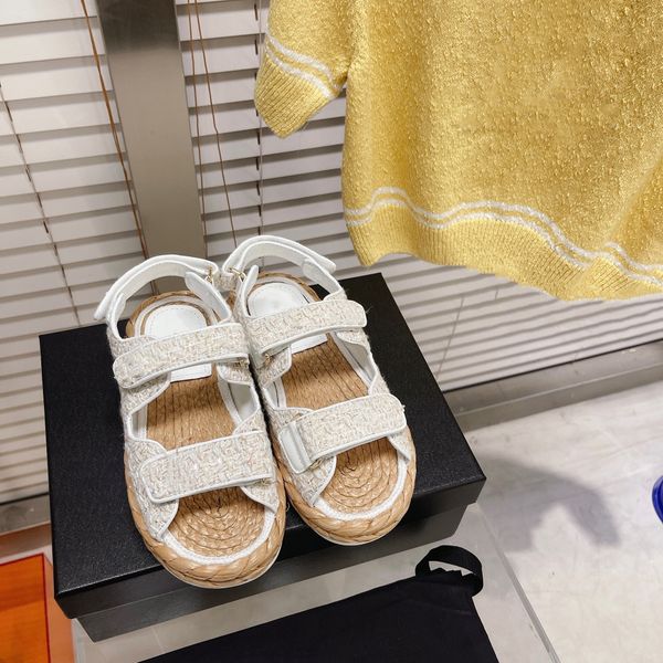 designer women sandals womens slides crystal calf leather casual shoes quilted platform summer beach slipper 35-41 with box dust bag, Black
designer women sandals womens slides crystal calf leather casual shoes quilted platform summer beach slipper 35-41 with box dust bag, Black