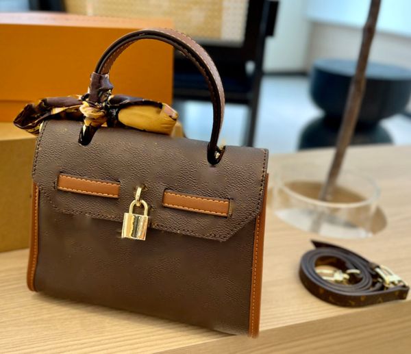 monogram emeinte leather bag 22cm aqe 08071 new fashion classic bags womens handbags purse ladies tote
monogram emeinte leather bag 22cm aqe 08071 new fashion classic bags womens handbags purse ladies tote