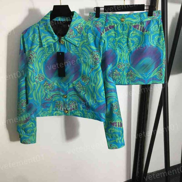 designer women two piece dresses green button abstract letter print lapel coat and high waist bag hip skirts luxury women clothing, White
designer women two piece dresses green button abstract letter print lapel coat and high waist bag hip skirts luxury women clothing, White