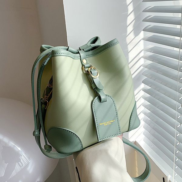 designer bags women's 2022 popular new fashion versatile messenger simple one shoulder bucket
designer bags women's 2022 popular new fashion versatile messenger simple one shoulder bucket