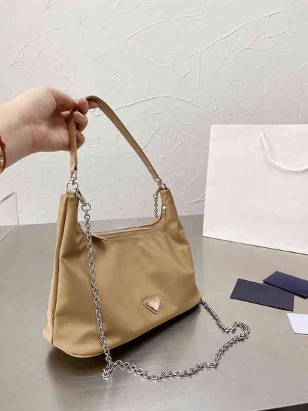 bags shoulder women underarm shopping fashion solid color travel messenger handbag simple casual designer crossbody purse lady wallets 1029
bags shoulder women underarm shopping fashion solid color travel messenger handbag simple casual designer crossbody purse lady wallets 1029
