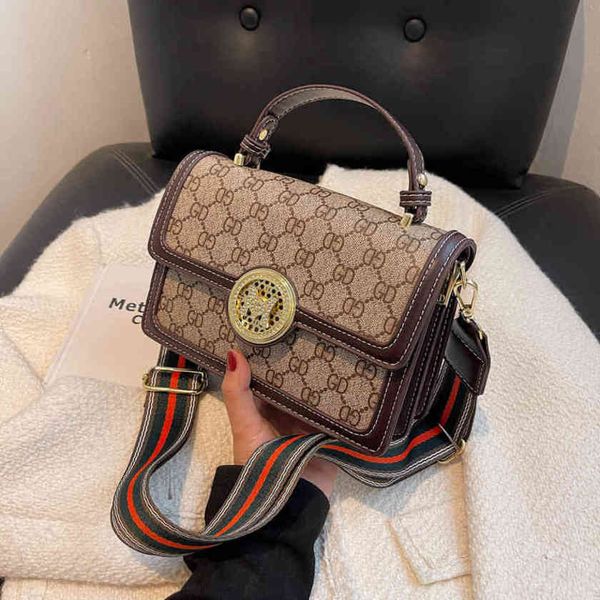 20% off sitewide 2022 luxury bags autumn and printed hand texture foreign style wide strap leisure messenger small square bag
20% off sitewide 2022 luxury bags autumn and printed hand texture foreign style wide strap leisure messenger small square bag