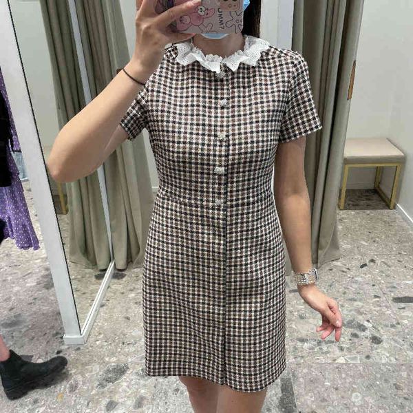 casual dresses french single dress autumn winter plaid lace collar diamond button short skirt for women, Black;gray
casual dresses french single dress autumn winter plaid lace collar diamond button short skirt for women, Black;gray