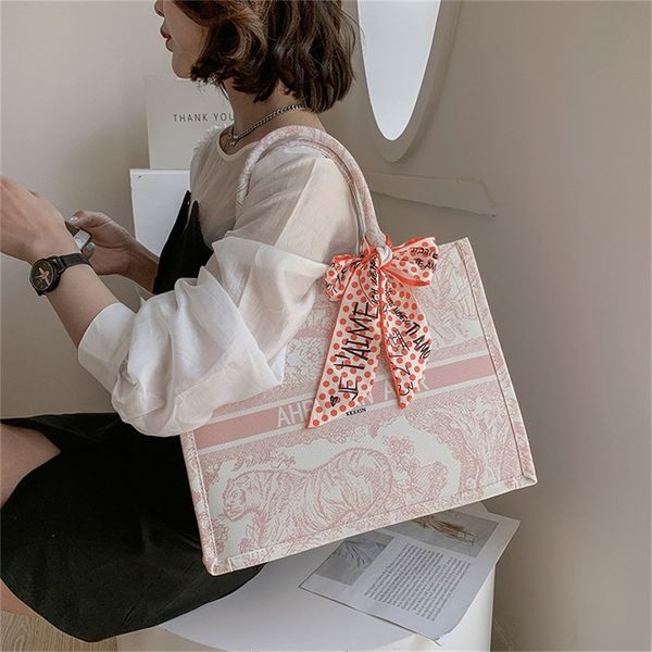 new fashion canvas large capacity single printed hand leisure bow scarf tote purses outlet online
new fashion canvas large capacity single printed hand leisure bow scarf tote purses outlet online