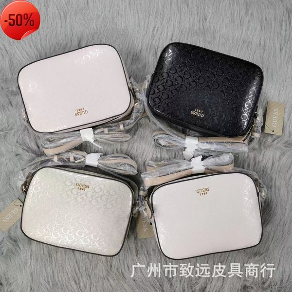 luxury designergs home fashion old flower zipper simple printing letter one shoulder messenger women's bag
luxury designergs home fashion old flower zipper simple printing letter one shoulder messenger women's bag