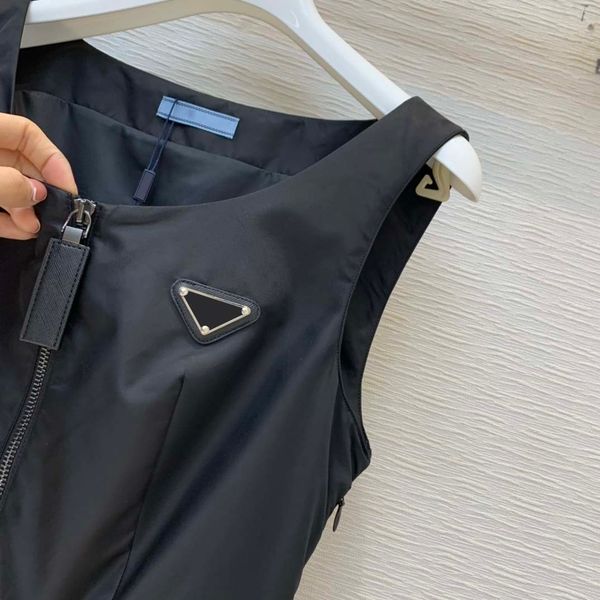 2023 trendy sleeveless women dress casual cap sleeve dresses fashion matching nylon inverted e black midi size s-l, Black;gray
2023 trendy sleeveless women dress casual cap sleeve dresses fashion matching nylon inverted e black midi size s-l, Black;gray