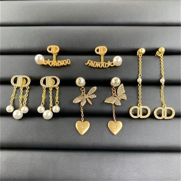 2022 fashion 20% off designer jewelry d family earrings new letter diamond inlaid pearl bee tassel female fashion temperament earrings, Golden
2022 fashion 20% off designer jewelry d family earrings new letter diamond inlaid pearl bee tassel female fashion temperament earrings, Golden
