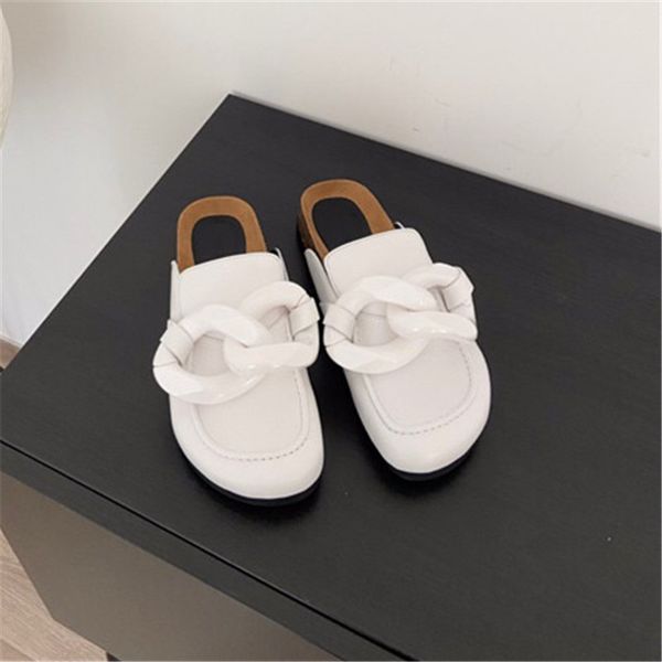 fashion casual chain slippers soft cowhide surface lightweight wear resistant rubber flat women shoes size 35-40, Black
fashion casual chain slippers soft cowhide surface lightweight wear resistant rubber flat women shoes size 35-40, Black