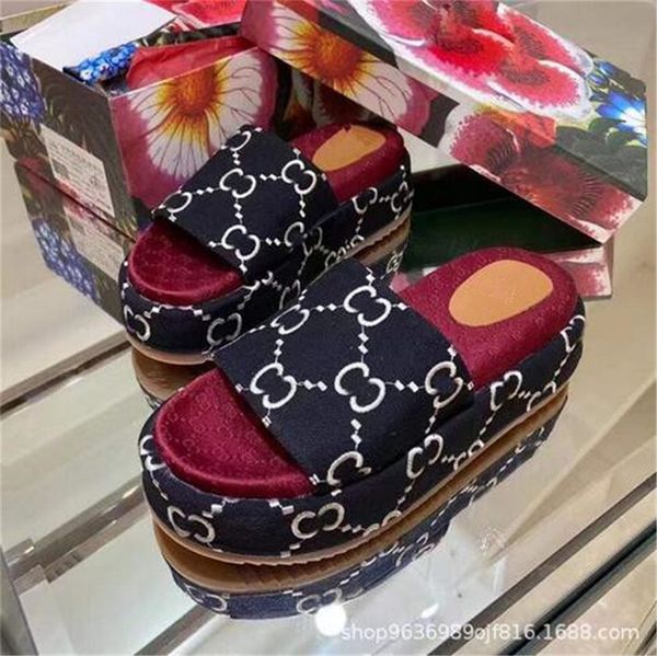 2021 couple sandal men women slipper fashion designers flat slides flip flops summer outdoor loafers bath shoes beachwear slippers, Black
2021 couple sandal men women slipper fashion designers flat slides flip flops summer outdoor loafers bath shoes beachwear slippers, Black
