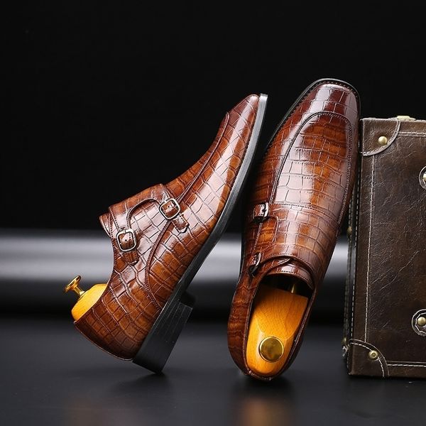 2021 classic pattern business flat shoes men designer formal dress leather shoes mens loafers christmas party shoes 210312, Black
2021 classic pattern business flat shoes men designer formal dress leather shoes mens loafers christmas party shoes 210312, Black