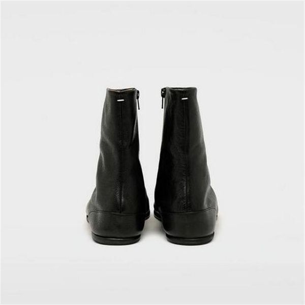 -lassic split tabi toe flat soles goat leather black paris brand new luxury fashion shoes237e
-lassic split tabi toe flat soles goat leather black paris brand new luxury fashion shoes237e