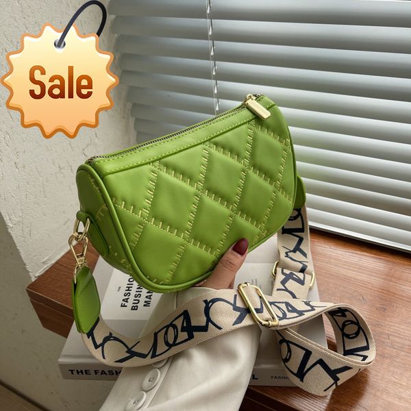 small 2022 new women's style broadband women fashion temperament messenger leather shoulder bags
small 2022 new women's style broadband women fashion temperament messenger leather shoulder bags